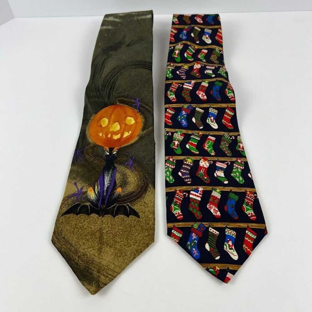 Holiday Hallmark Alynn Christmas Halloween Silk‎ Pointed Classic Necktie Tie